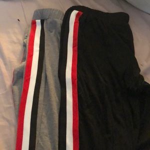 2 pairs of lined leggings